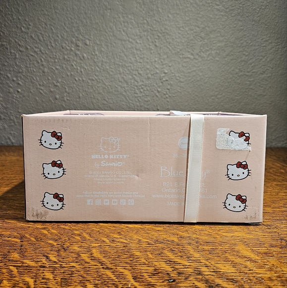 Hello Kitty Mug and Figurine Set NIB - Picture 10 of 11